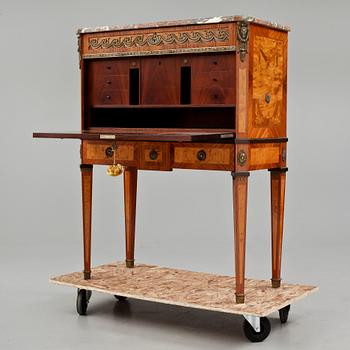 SEKRETÄR, gustaviansk stil, 1900-tal.