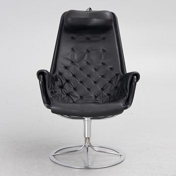 Bruno Mathsson, a 'Jetson' easy chair.