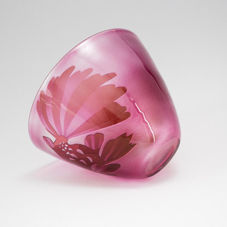 PAUL HOFF, a glass bowl from Kosta, signed.