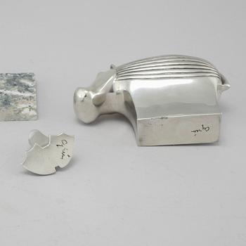 GUNNAR CYRÉN, metal, two sculptures, signed.