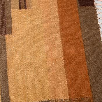 Hårgarnsmatta, 1930-tal. Ca 350x250 cm.