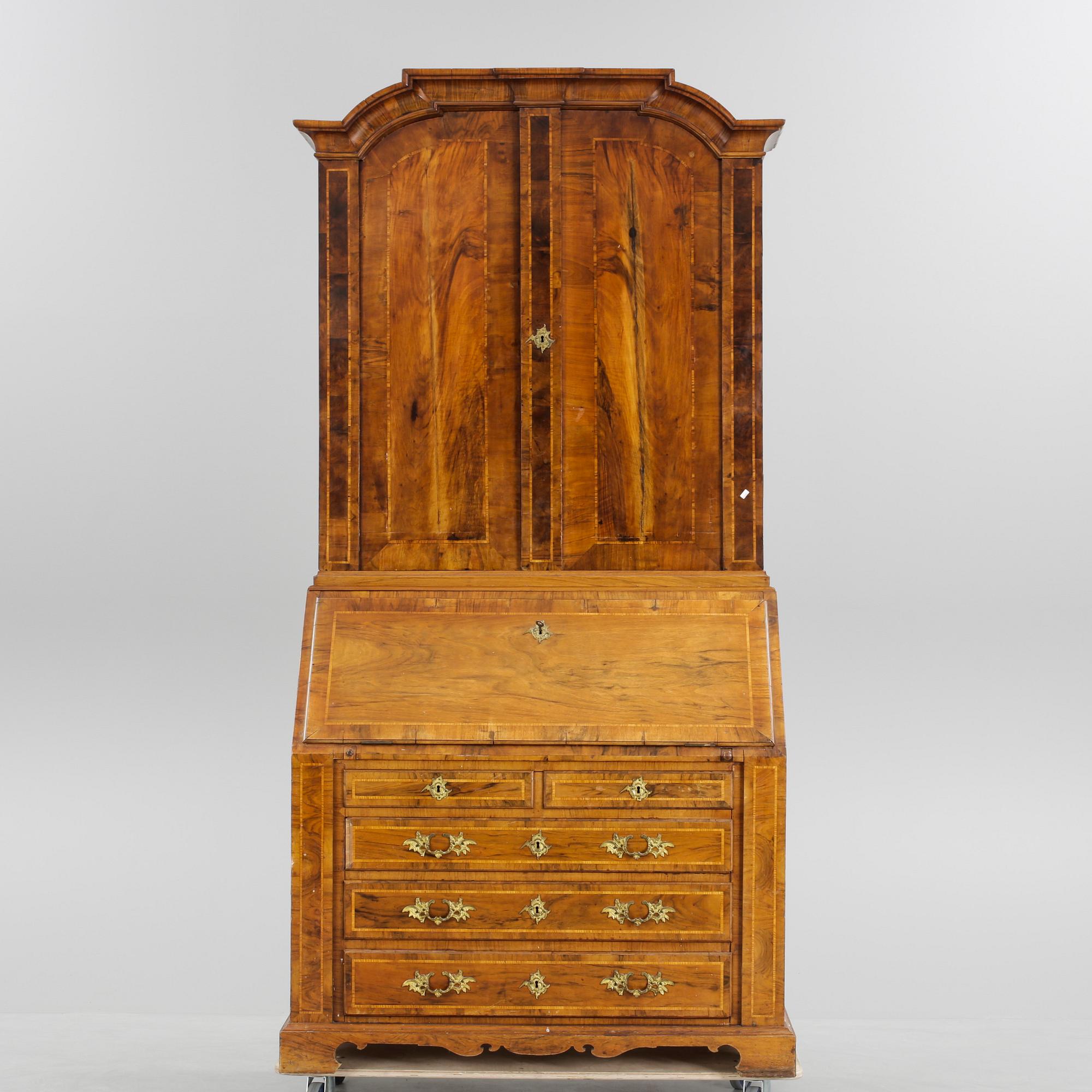 SKÅP, barockstil med äldre delar, 18/1900-tal.
