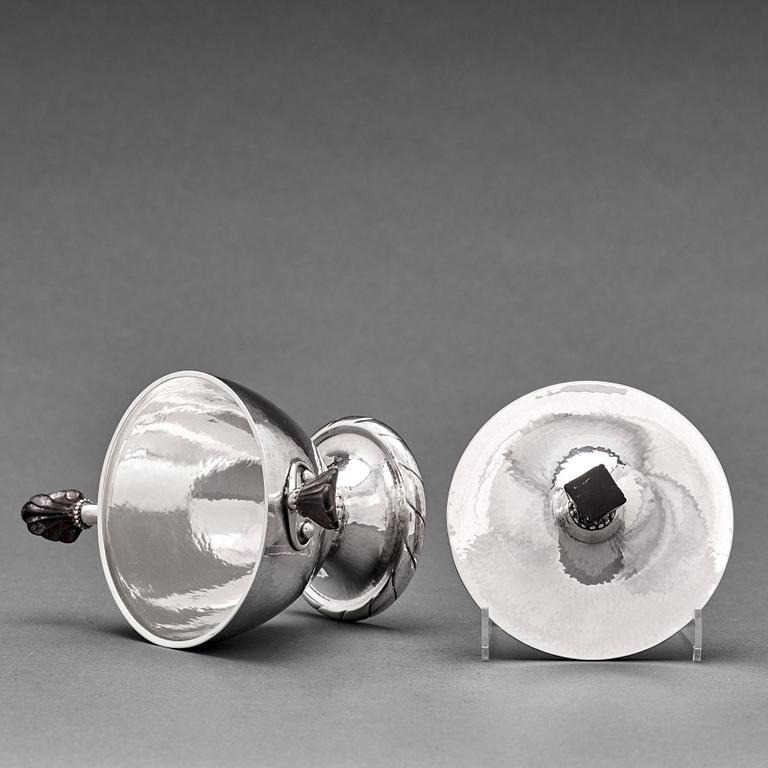Georg Jensen, a 4 pieces coffee and tea service, Copenhagen 1915-19, 830/1000 silver. Design nr 88.