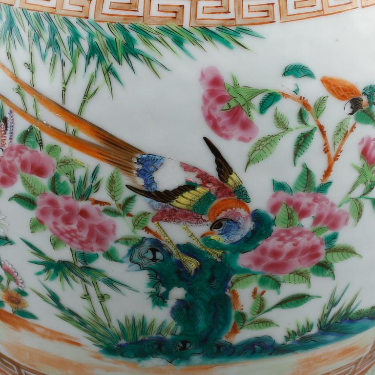 URNA, porslin, Kina, sent 1800-tal.