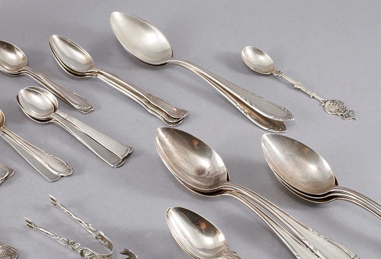 PARTI SILVER, 47 delar, 1800-1900-tal, mest Sverige, totalvikt 1270 gram.