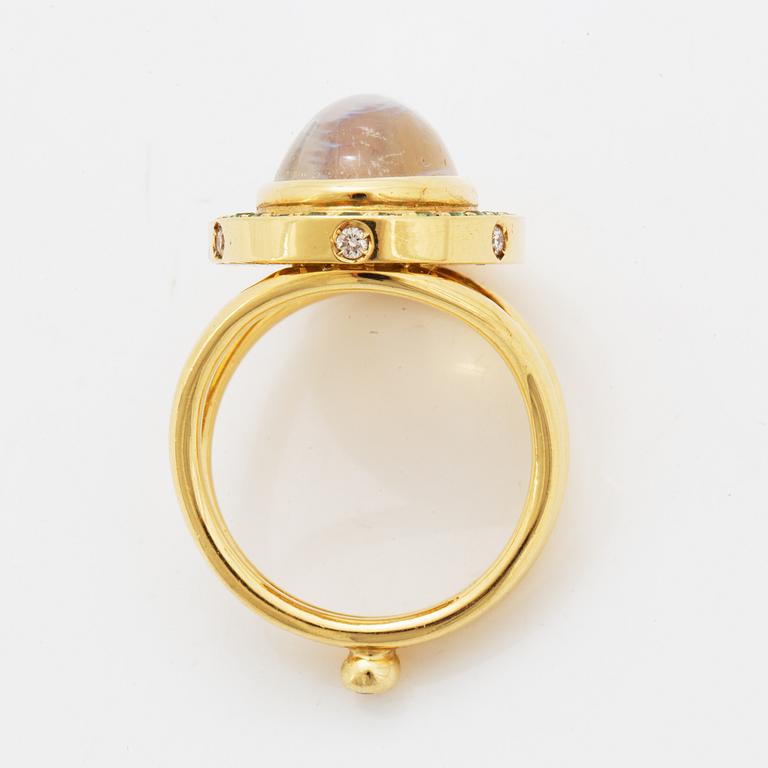 Temple St. Clair, ring, 18K gold with cabochon-cut moonstone, peridot and brilliant-cut diamond ring.