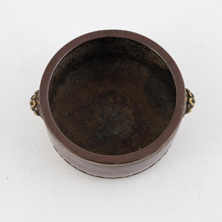 A Chinese bronze censer, Qing dynasty, 19th century.