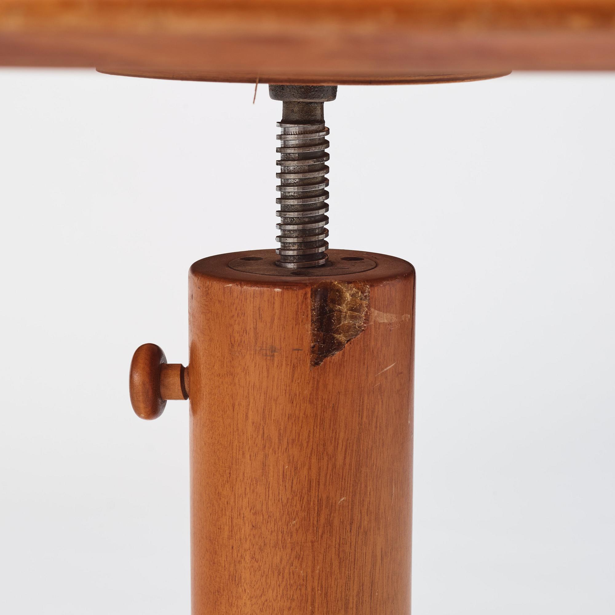 Josef Frank, soffbord, modell 971, Firma Svenskt Tenn, 1930-40-tal.