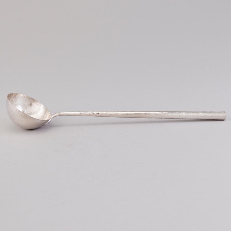 TAPIO WIRKKALA, bålskål samt slev, sterling silver, Kultakeskus, Tavastehus 1973.