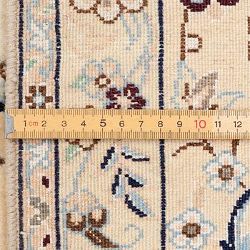 Rug, Nain, approx. 310 x 210 cm.