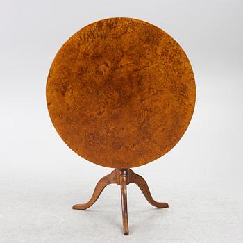 A folding table, Mälardalen, first half of the 19th century.