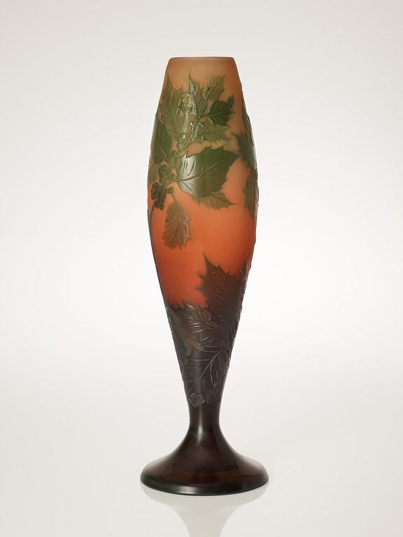 An Emile Gallé Art Nouveau cameo glass vase, Nancy, France.