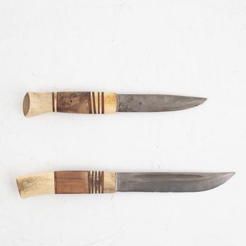 Knives, 2 pcs, one signed by Roland Andersson, Överkalix.