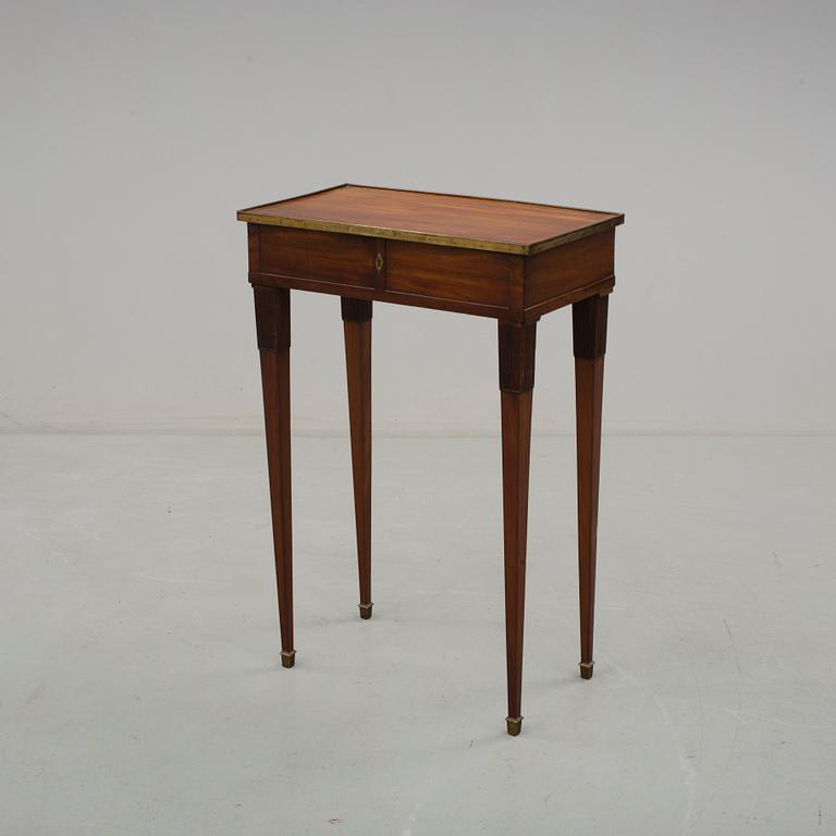 SYBORD. Sengustavianskt. Omkring 1800.