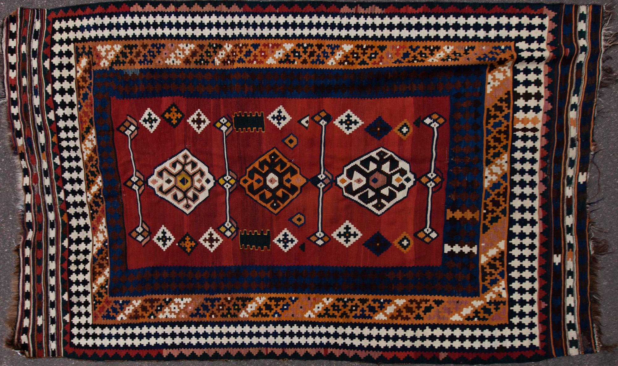 MATTA, Kelim. Ca 280x170 cm.