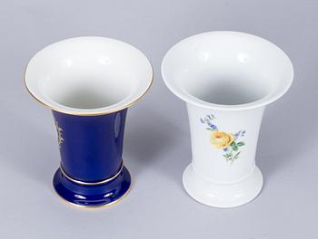VASER, 2 st, porslin. Meissen, 1900-tal.