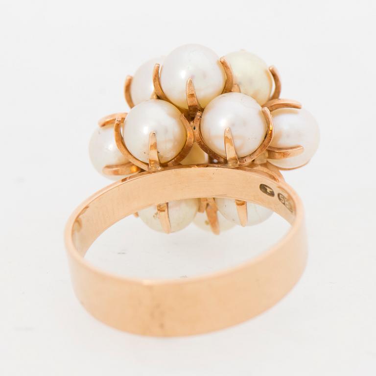 ELIS KAUPPI, SORMUS, viljellyt helmet, 14K kultaa. Kupittaan Kulta, Turku 1960-luku.