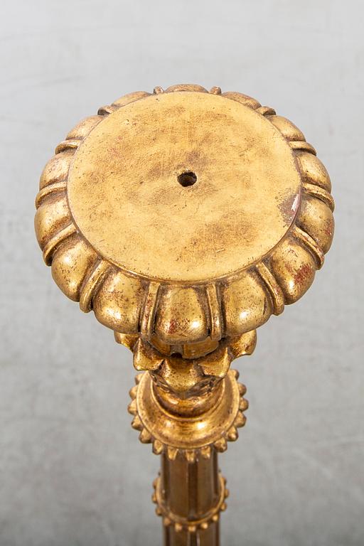 An mid 20th century wooden floor lamp base from Paoletti, Firenze Italy.