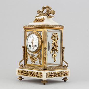 A circa 1900 Louis XVI-style mantle clock.