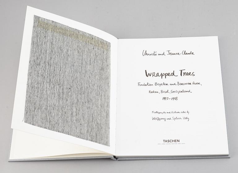 BOOK, "Christo and Jeanne-Claude, Wrapped Trees, Basel 1997–1998", 641/1000.