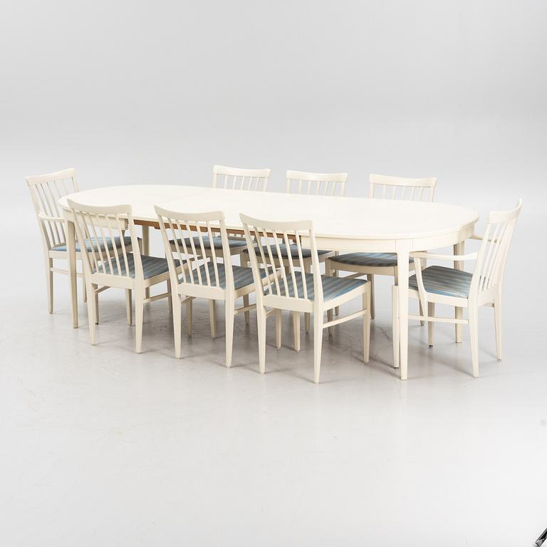 Carl Malmsten, a dining table with six chairs and two armchairs. Bodafors, end of the 20th Century.