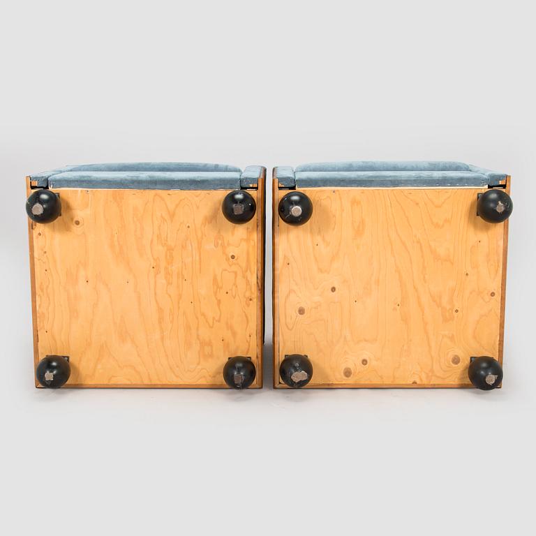 Antti Evävaara, A pair of "Vekki" armchairs, manufacturer Studio Antti E, early 1990s.