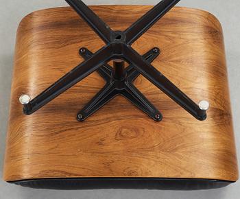 A Charles & Ray Eames "Lounge Chair and ottoman", Herman Miller, USA circa 1980.
