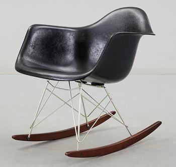 GUNGSTOL, Charles & Ray Eames, Zenith, 1900-talets andra hälft.