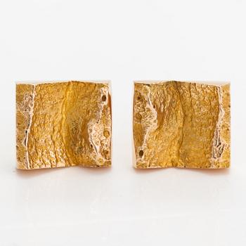 Björn Weckström, "Ravines", a pair of 14K gold cufflinks . Lapponia 1965.