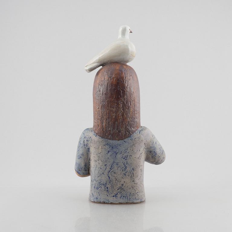 Lisa Larson, skulptur, stengods, "Flicka med duva", Gustavsberg.