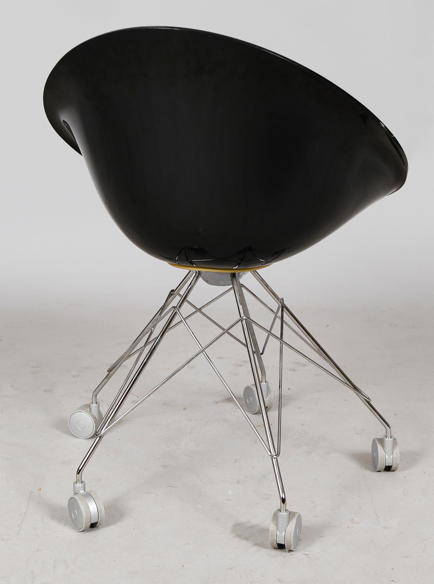 STOL, "Ero S", design Philippe Starck, Kartell.