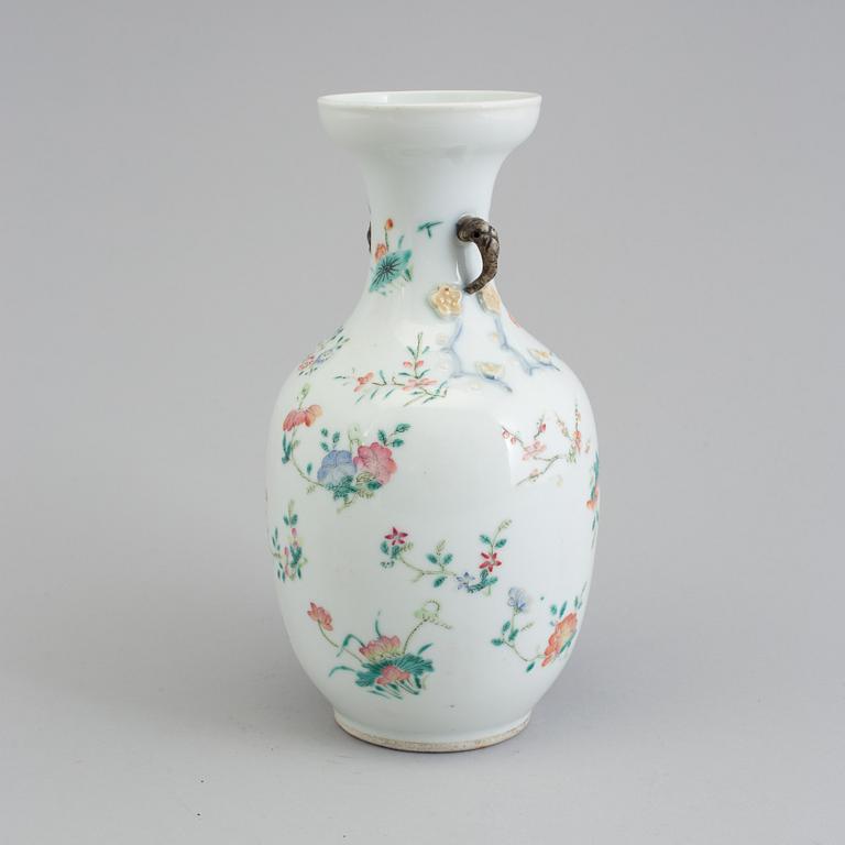 An early 20th century vase.