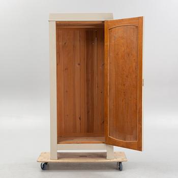 A cabinet, early 20th century.