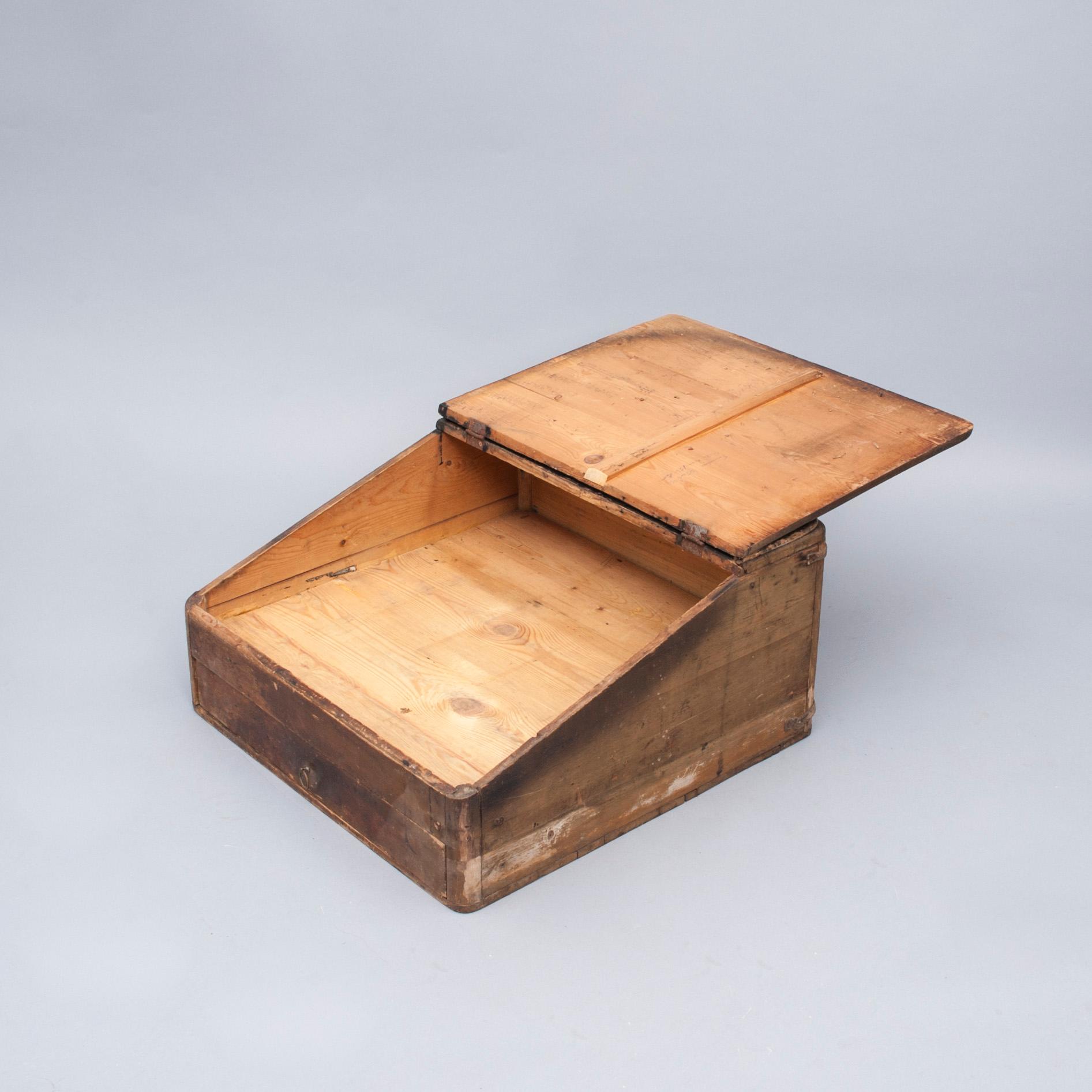 PULPET, allmoge, 1800-tal.