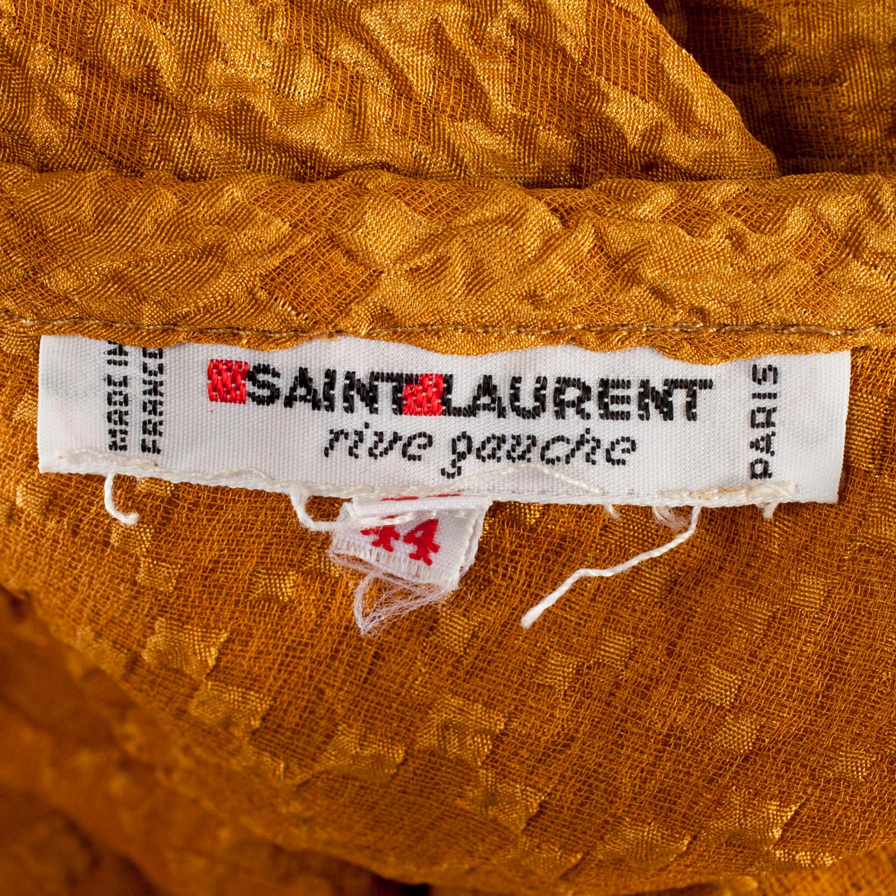 BLUS, Yves Saint Laurent.