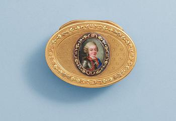 809. DOSA, guld en quatre couleurs 18k, Paris 1784-1788. Louis XVI.