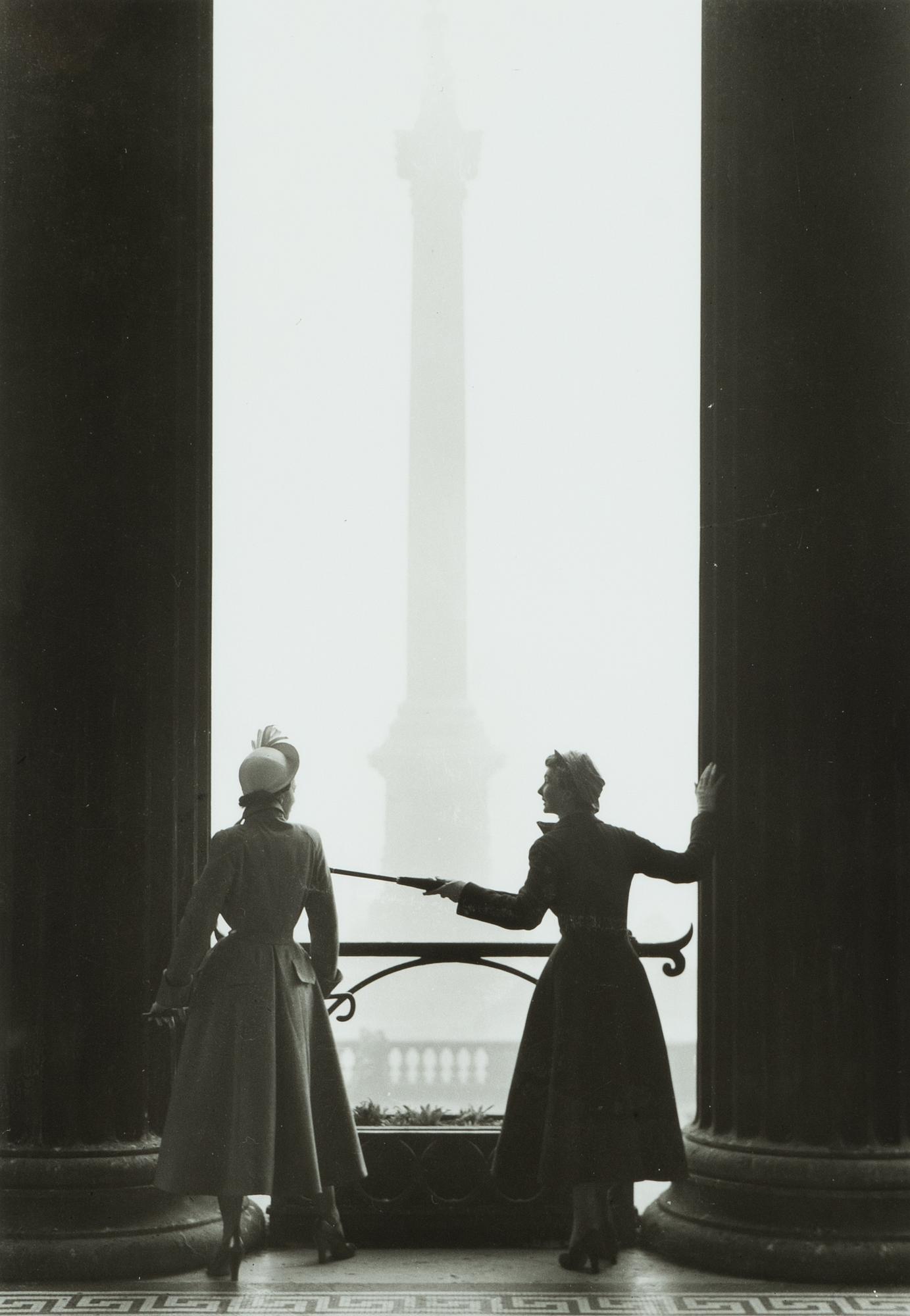Norman Parkinson, "New Look at the National Gallery", 1949.