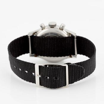 Perfecta, "Vatten-stötsäker", "Clamshell", chronograph, ca 1945.