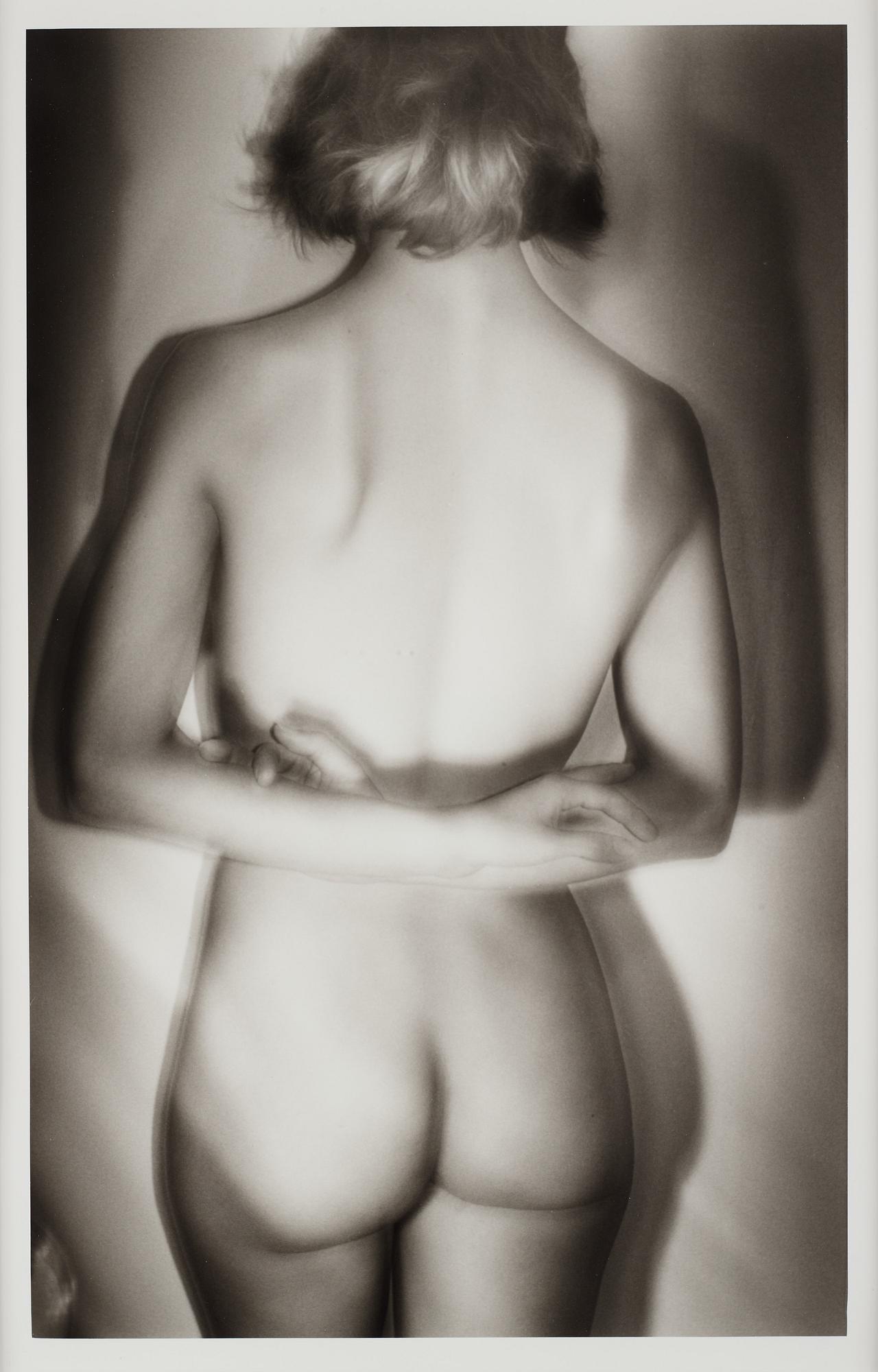 Ricardo Gomez Perez, fotografi signerad och daterad 82 a tergo.