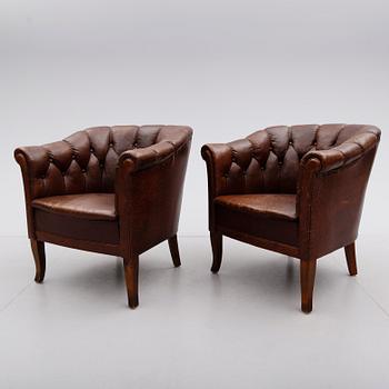 KLUBBFÅTÖLJER, 1 par, 1920-/30-tal.