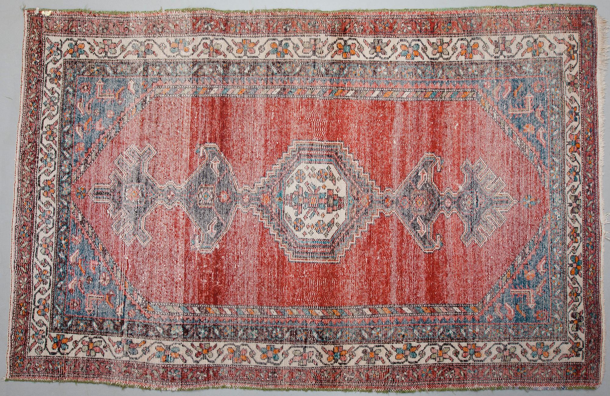 MATTA, Hamadan. Ca 208x130 cm.
