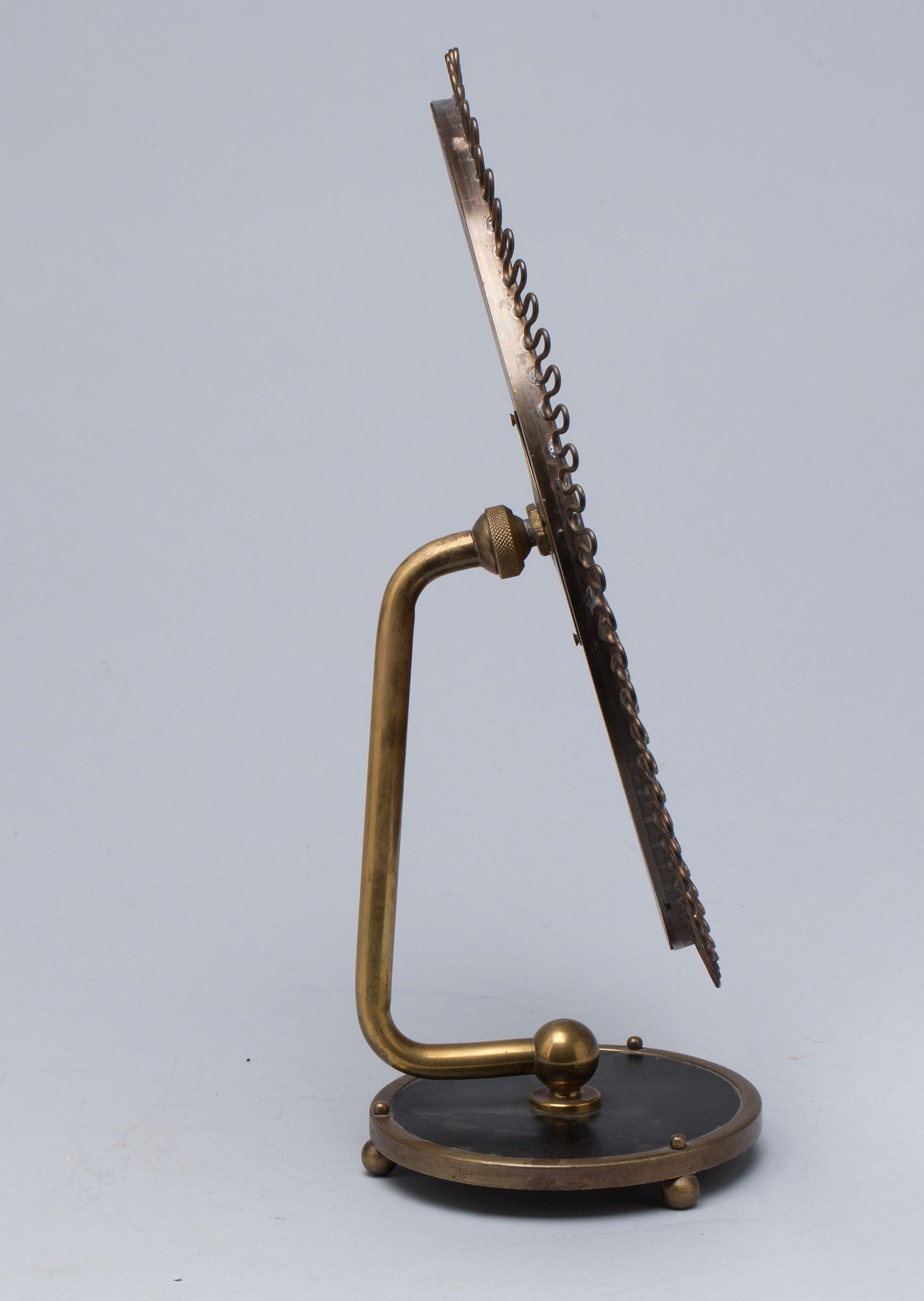 BORDSSPEGEL, 1900-talets mitt.