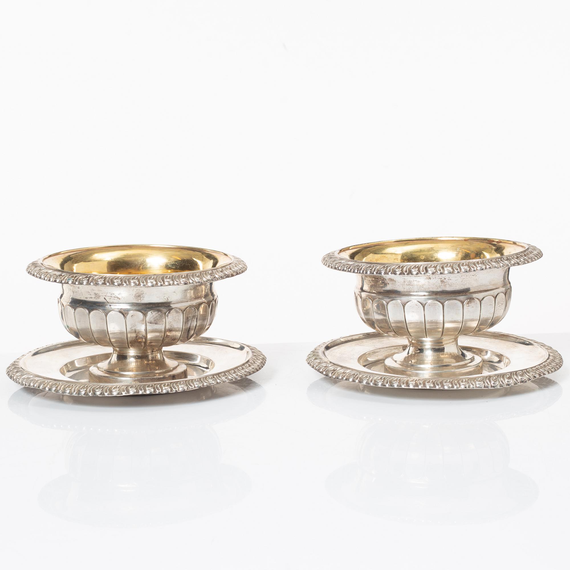 Gustaf Möllenborg, a pair of silver sauce bowls on stands, Stockholm, 1838.