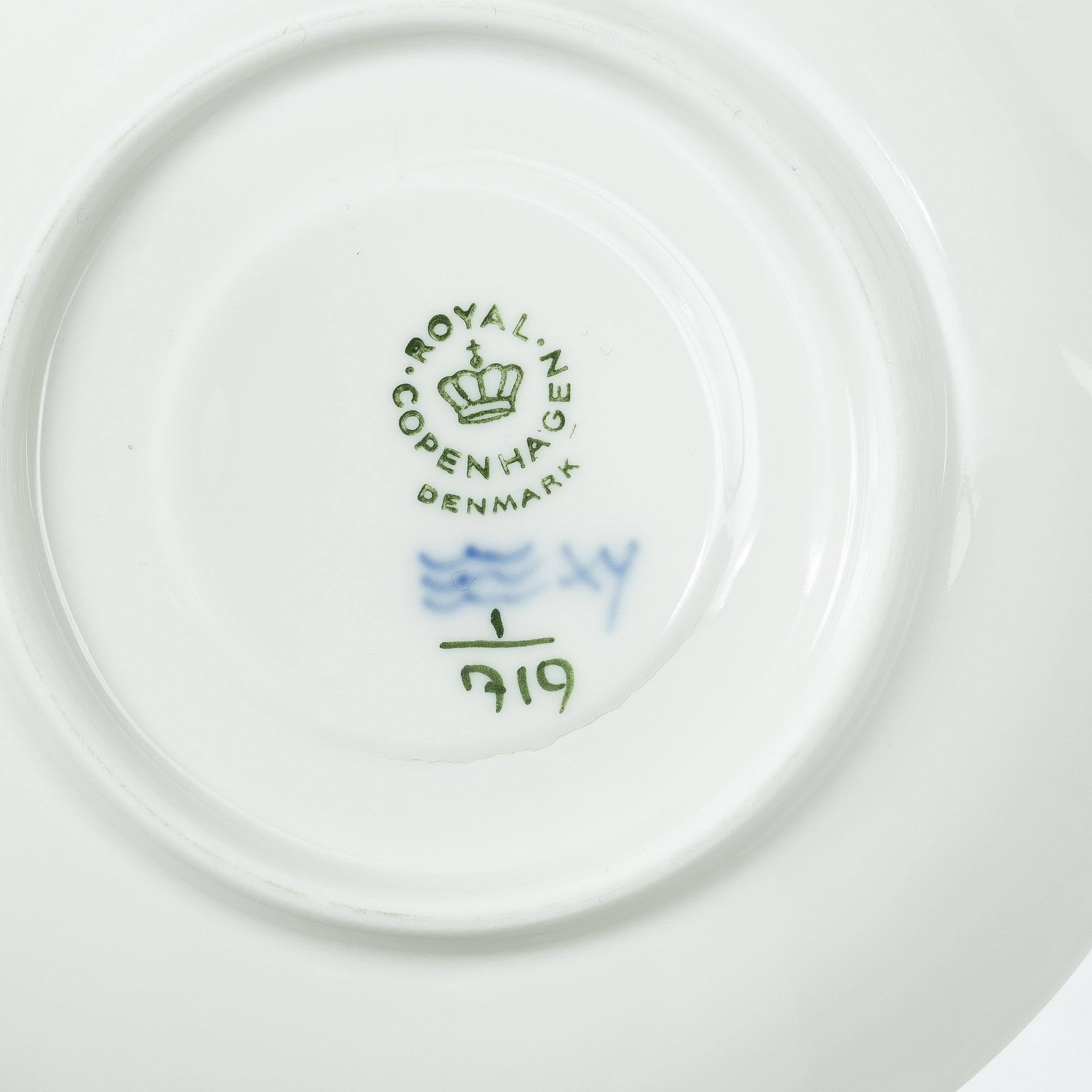 Royal Copenhagen, coffee service, 46 pieces, “Musselmalet Halvblonde”, Denmark.
