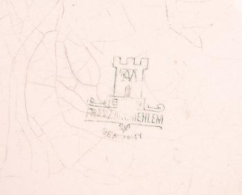 YTTERFODER, 2 st, porslin, tidigt 1900-tal.