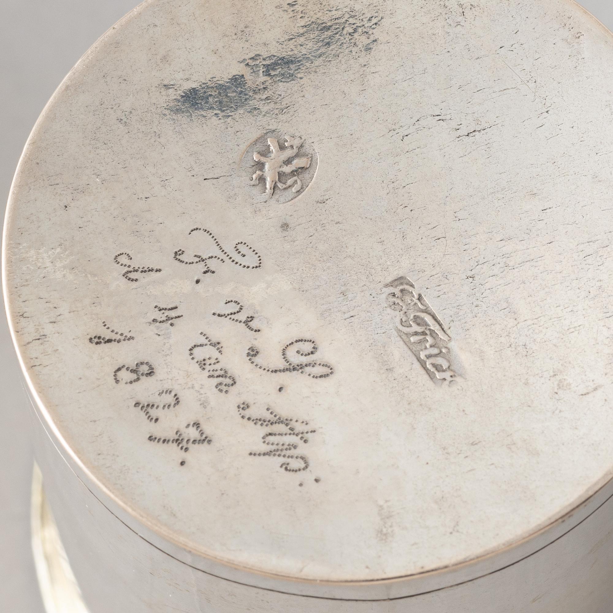 Fyra små silver bägare, 1800-tal, tre från Frankrike och en möjligen Tyskland (Darmstadt).