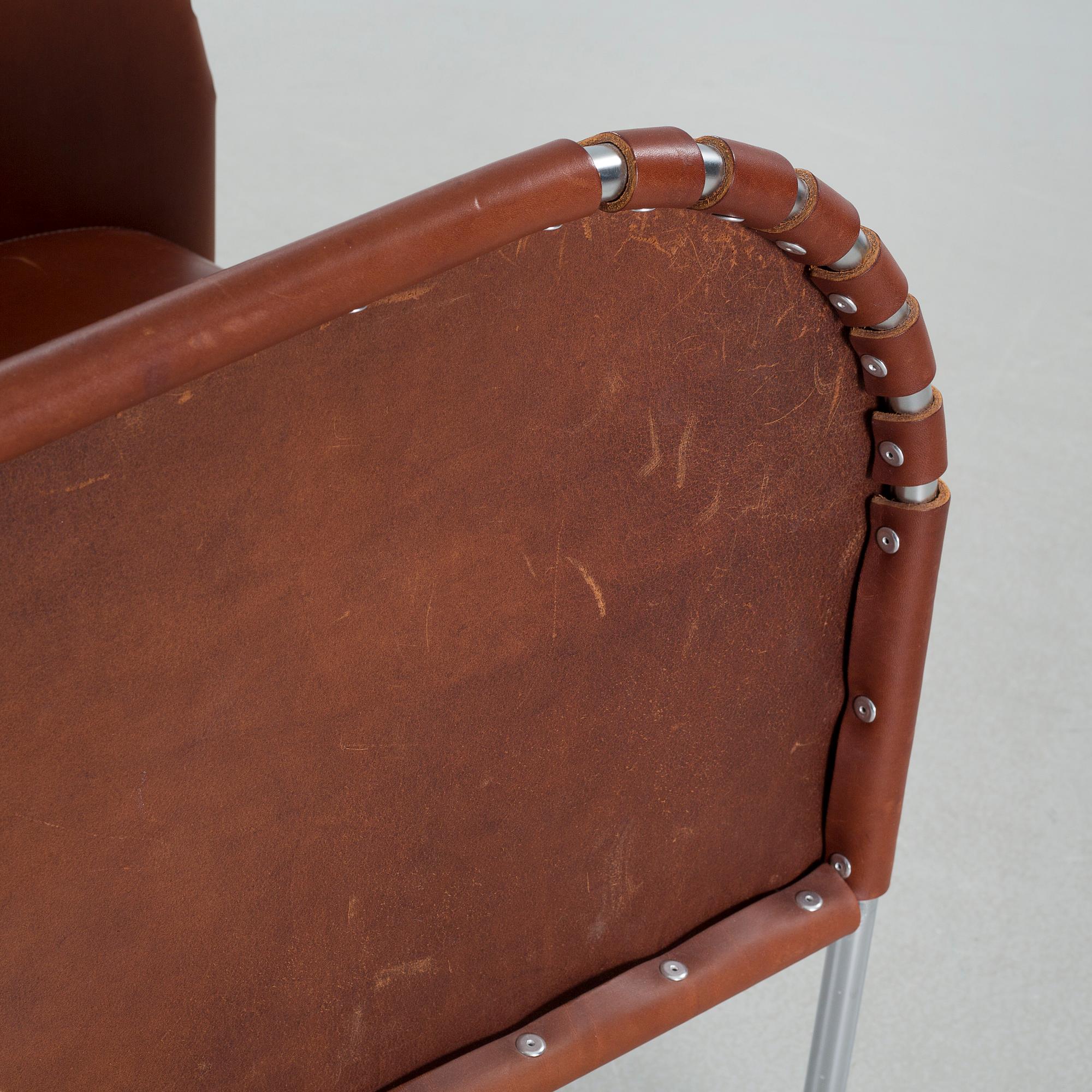 A "Bruno" lounge chair, designed by Mats Theselius for Källemo, around year 2000.