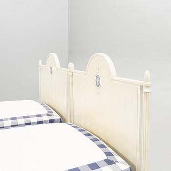 Beds, a pair, "Idun", Nordiska Kompaniet, 1927.