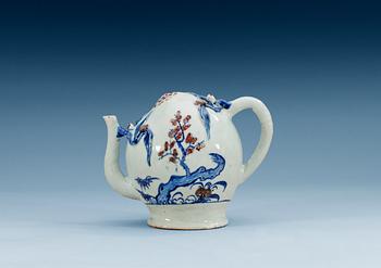 1584. An underglaze blue and red cadogan pot, Qing dynasty, 18th Century.