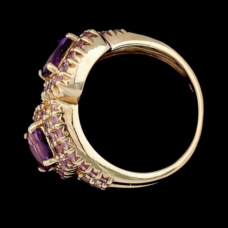 RING, 14K guld med ametister och rosa safirer.